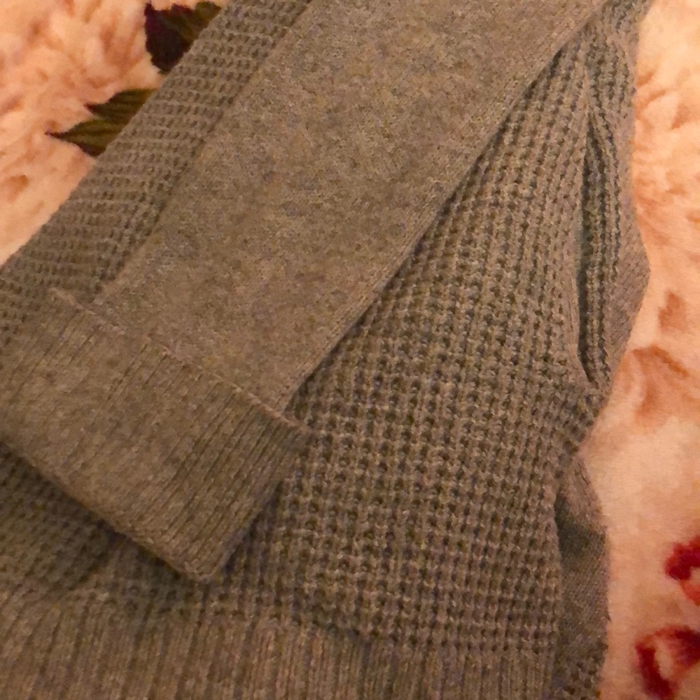 Cardigan - Picture 3 of 3